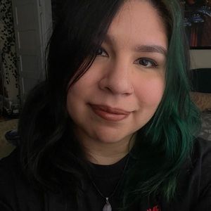 Meet your Posher, Cristina